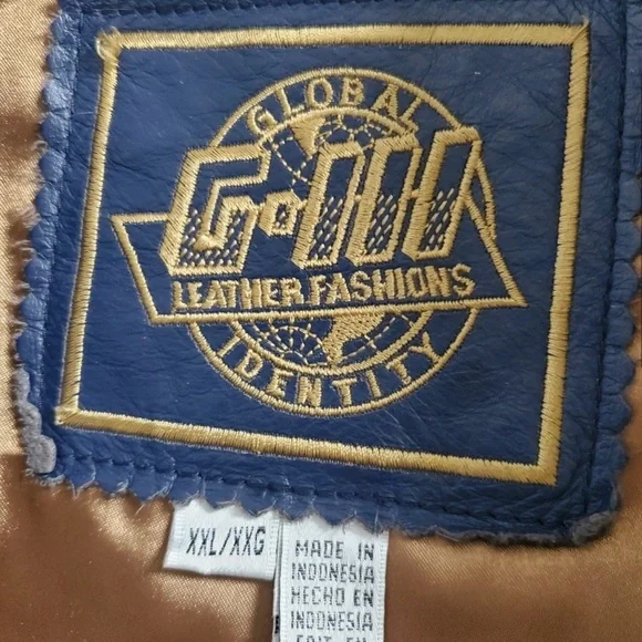 Genuine leather men’s Notre Dame varsity jacket - Picture 3 of 5